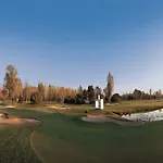 Versilia Golf Θέρετρο